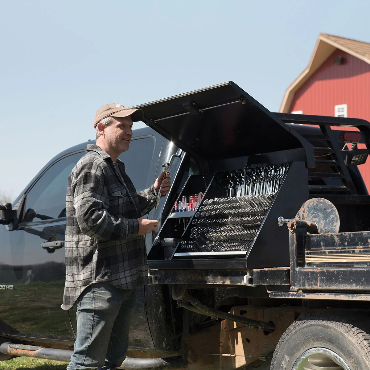 36 x 17 in. Steel Triangle Toolbox - Image 10