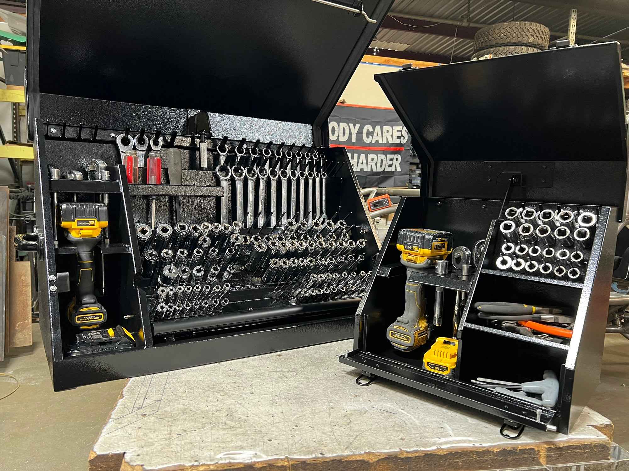 DeWalt 15" x 10" Portable Toolbox - Image 13