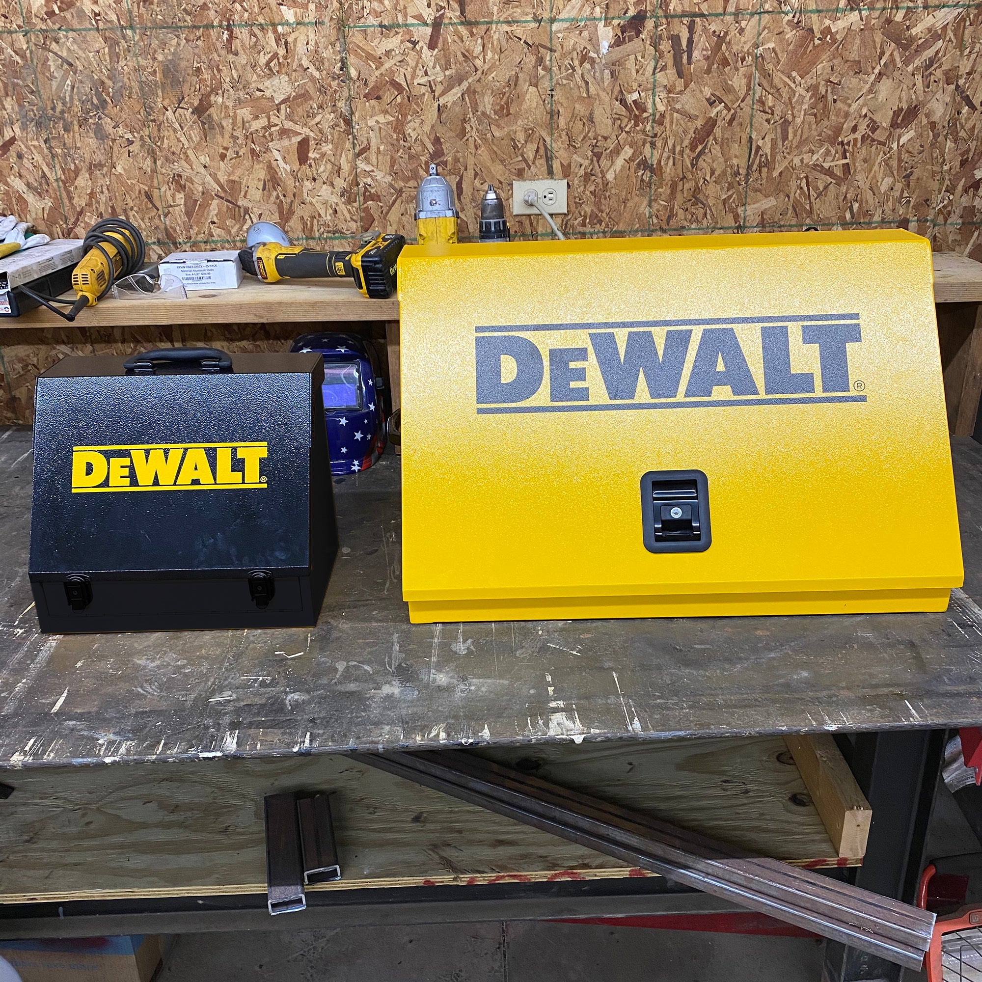 DeWalt 15" x 10" Portable Toolbox - Image 16
